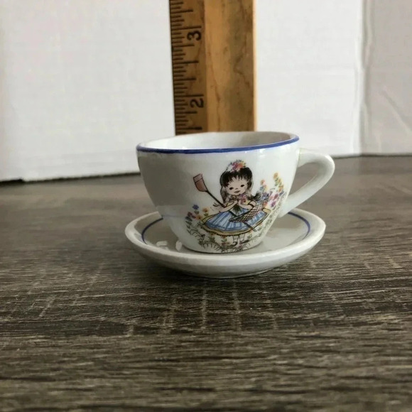 Vtg  Mini Teacup and Saucer - Picture 3 of 5
